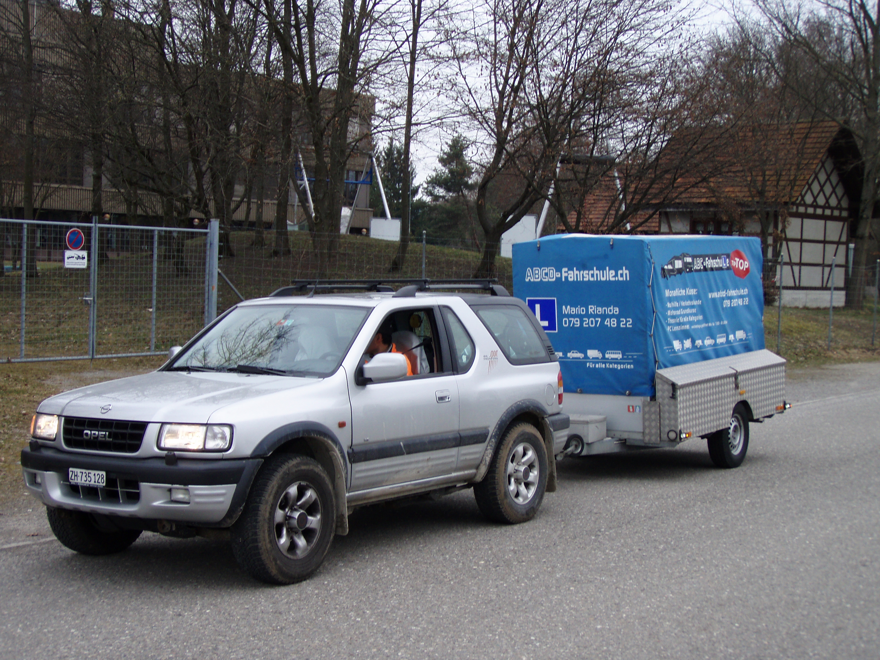 Anhängerfahrschule Kategorie BE in Winterthur mit ihrem oder unseren Fahrzeugen